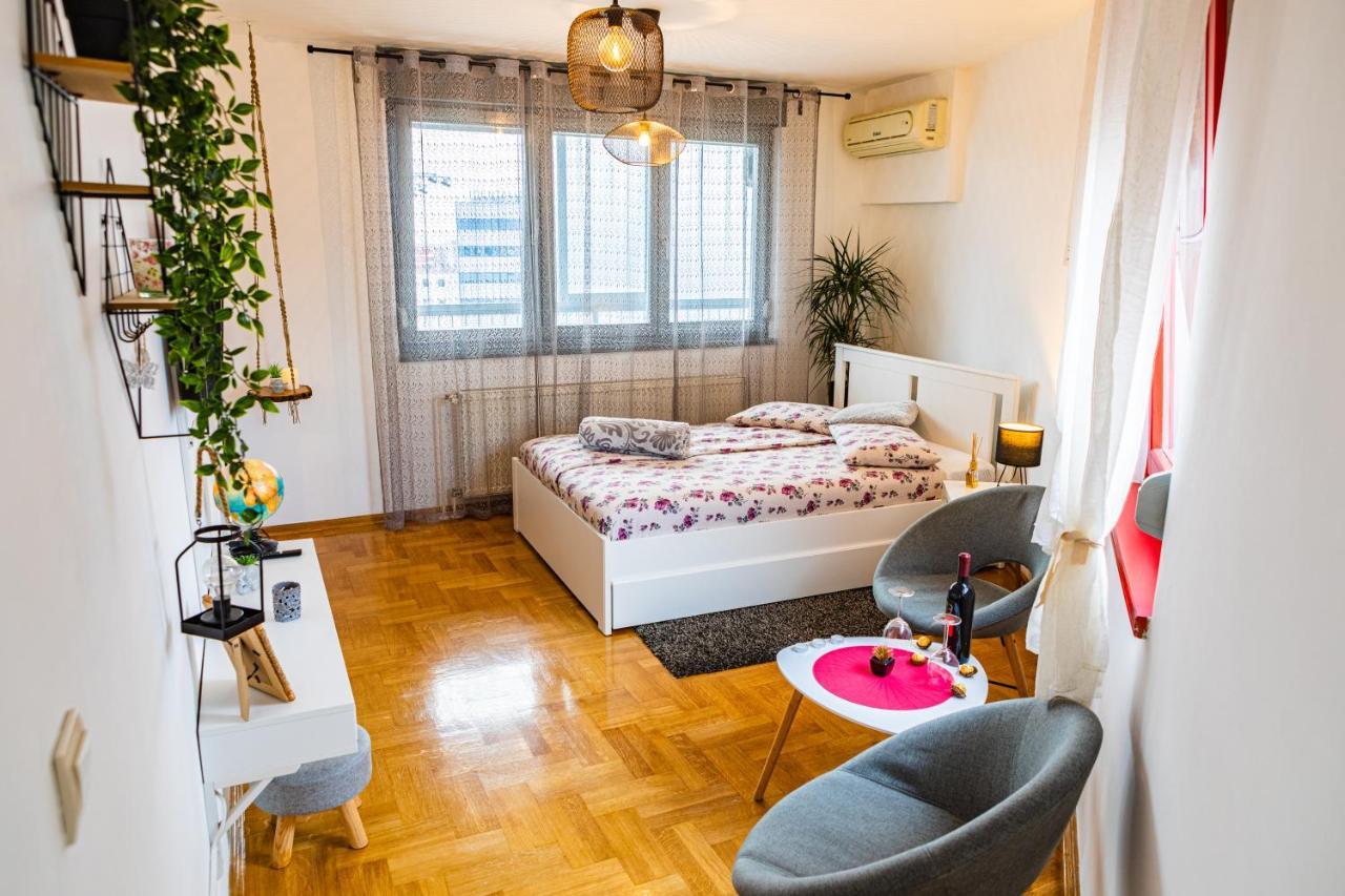 Flexible Selfcheckins 15 & 19 - Zagreb - Garage - Loggia - New - Apartments Repinc エクステリア 写真