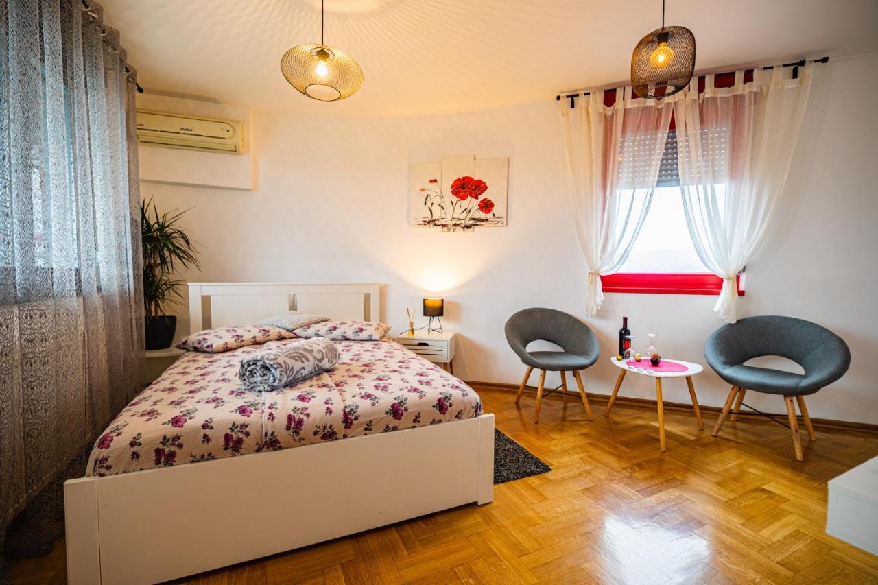 Flexible Selfcheckins 15 & 19 - Zagreb - Garage - Loggia - New - Apartments Repinc エクステリア 写真