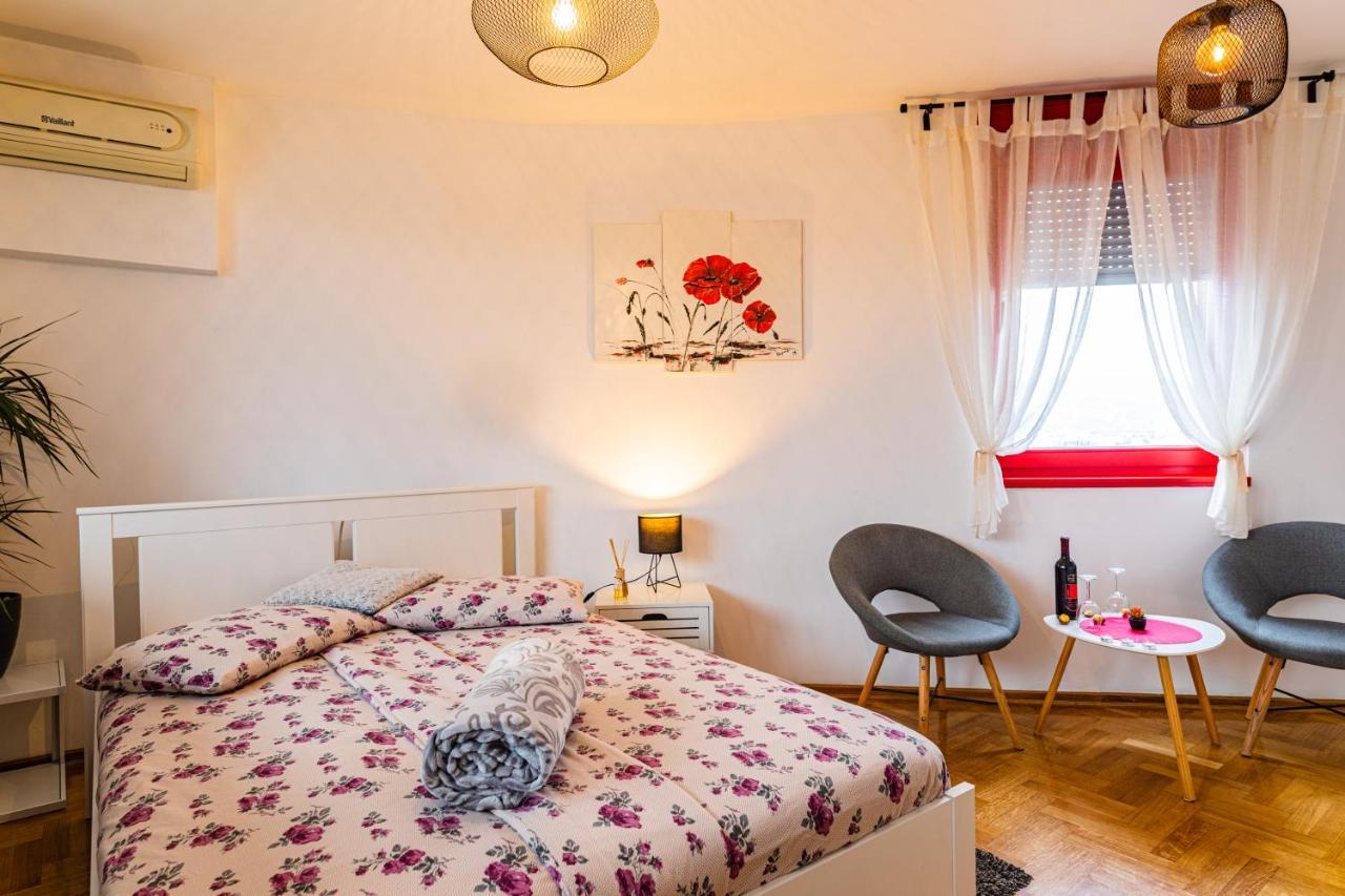 Flexible Selfcheckins 15 & 19 - Zagreb - Garage - Loggia - New - Apartments Repinc エクステリア 写真