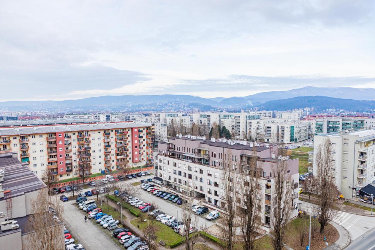 Flexible Selfcheckins 15 & 19 - Zagreb - Garage - Loggia - New - Apartments Repinc エクステリア 写真