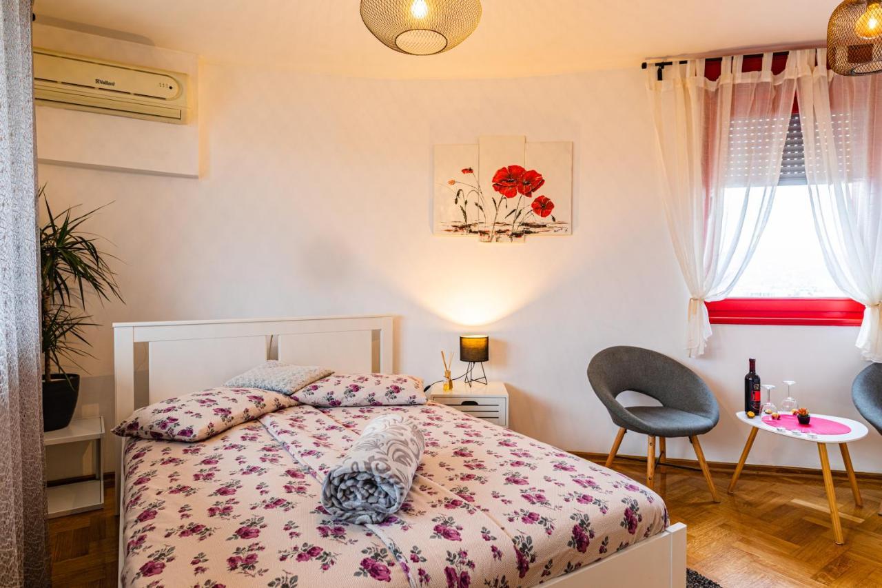Flexible Selfcheckins 15 & 19 - Zagreb - Garage - Loggia - New - Apartments Repinc エクステリア 写真