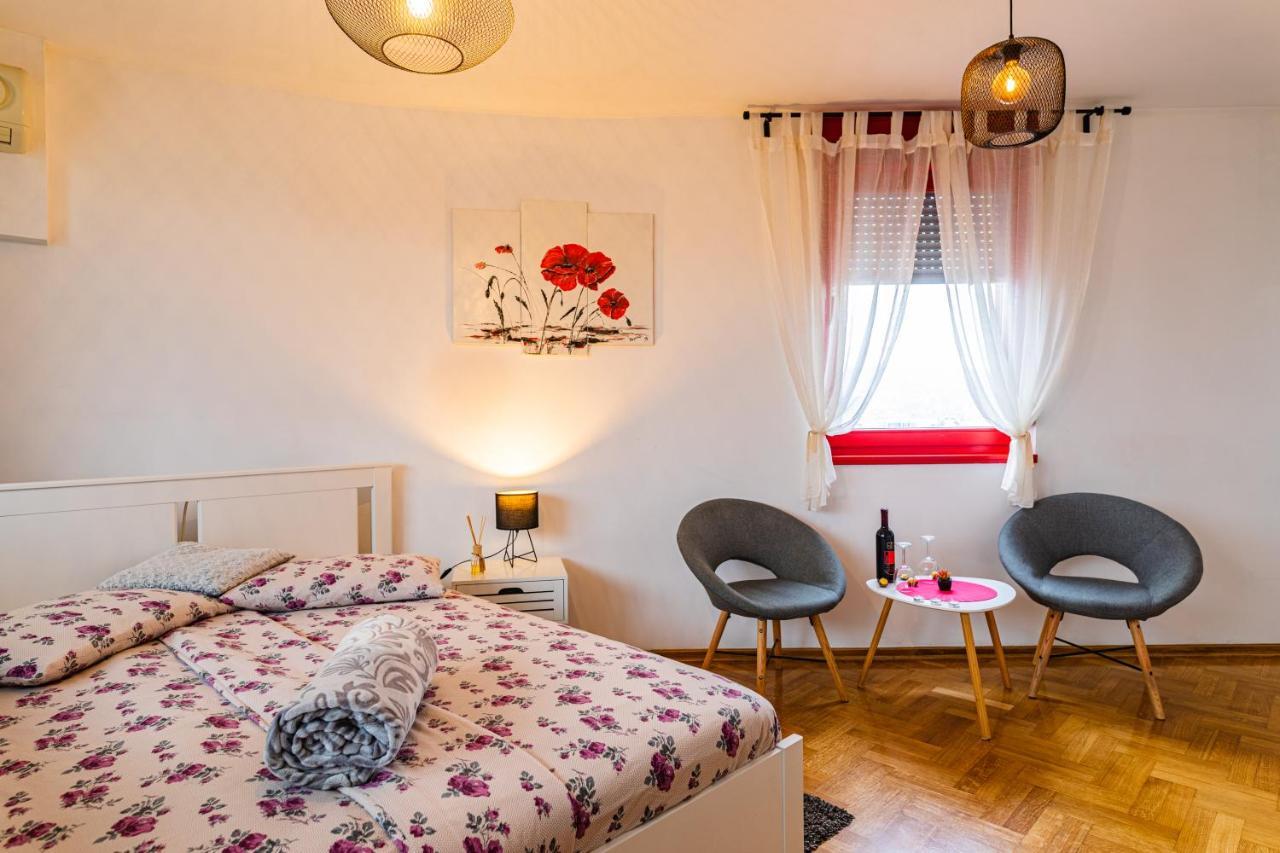 Flexible Selfcheckins 15 & 19 - Zagreb - Garage - Loggia - New - Apartments Repinc エクステリア 写真