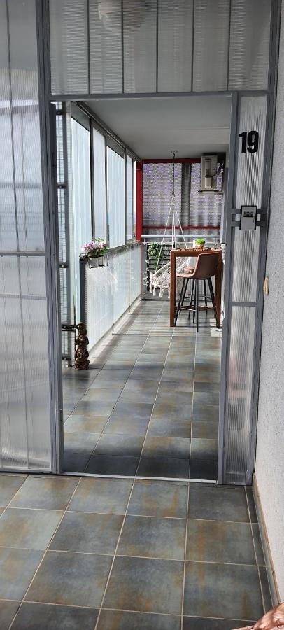 Flexible Selfcheckins 15 & 19 - Zagreb - Garage - Loggia - New - Apartments Repinc エクステリア 写真