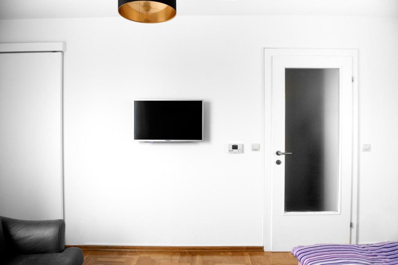 Flexible Selfcheckins 15 & 19 - Zagreb - Garage - Loggia - New - Apartments Repinc エクステリア 写真