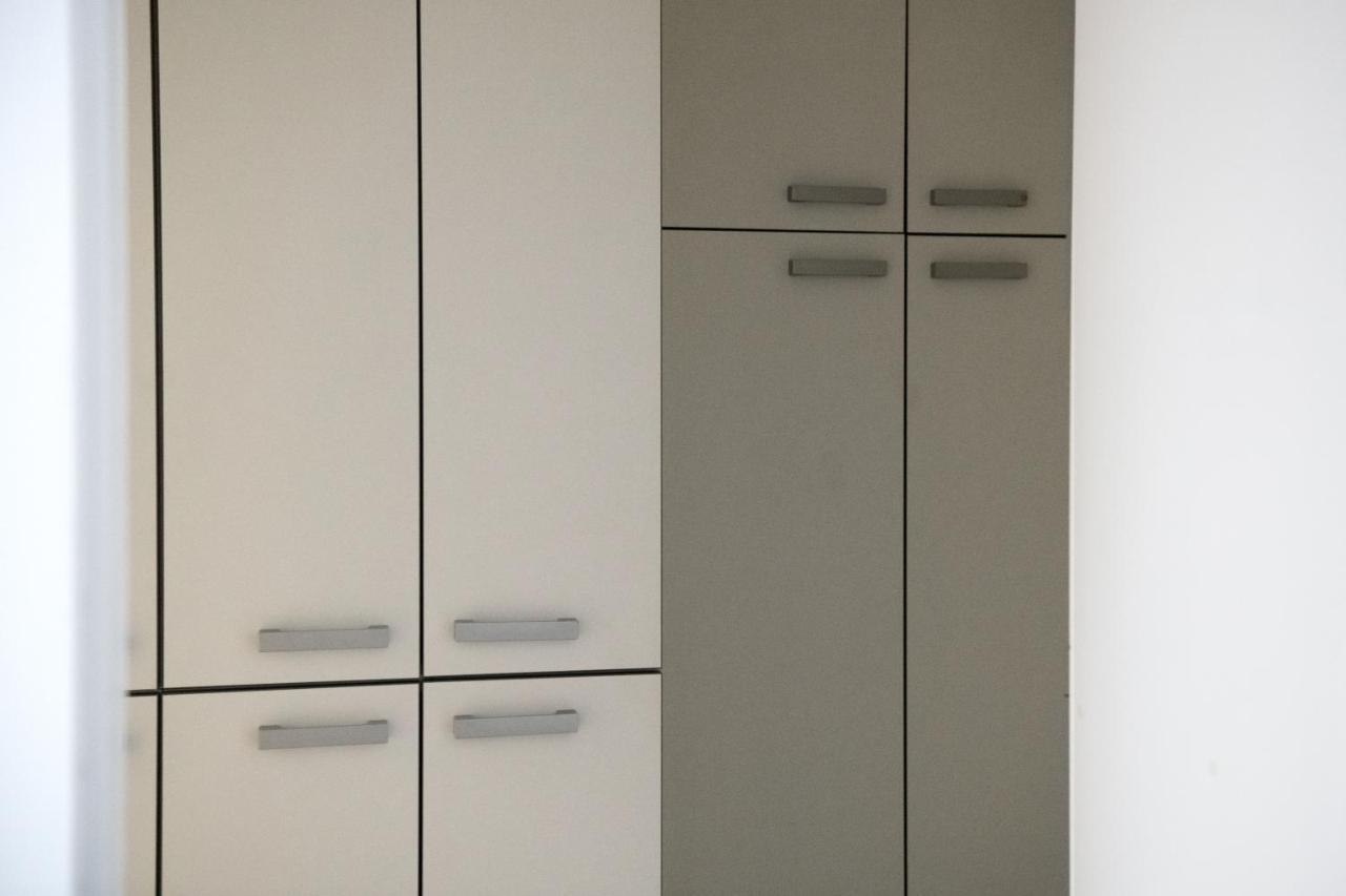 Flexible Selfcheckins 15 & 19 - Zagreb - Garage - Loggia - New - Apartments Repinc エクステリア 写真